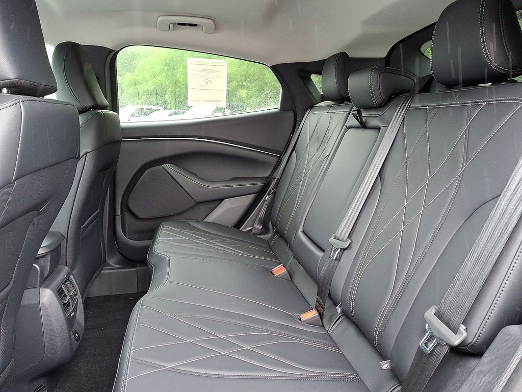 2025 Ford Mustang Mach-E Select - Photo 6