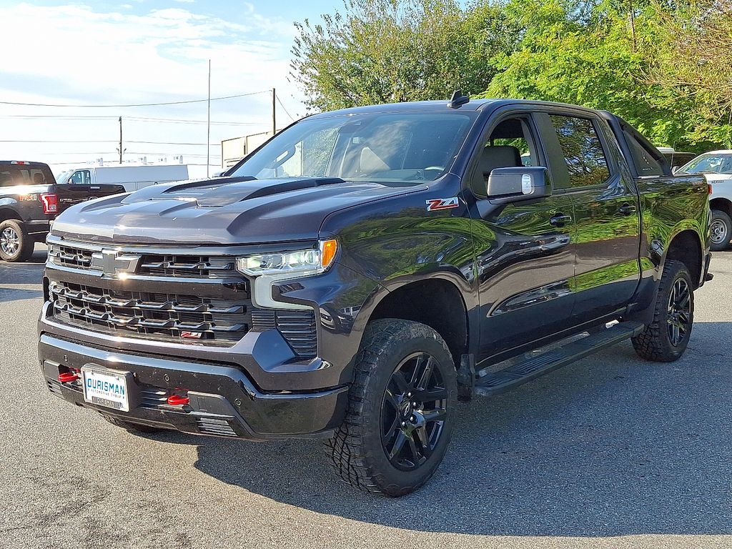 2024 Chevrolet Silverado 1500 LT Trail Boss photo 3