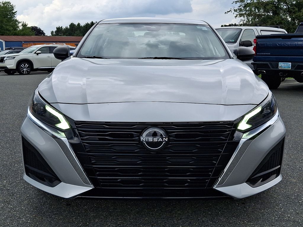 Used 2024 Nissan Altima SV with VIN 1N4BL4DV3RN304121 for sale in Rising Sun, MD