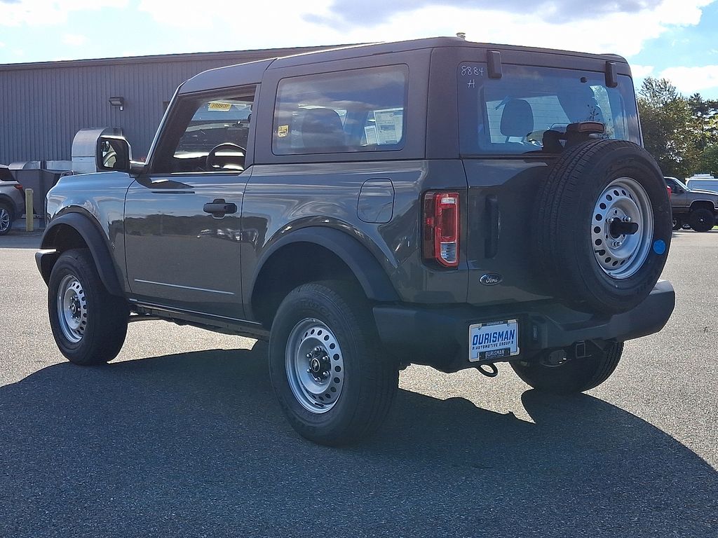 2025 Ford Bronco Base photo 3