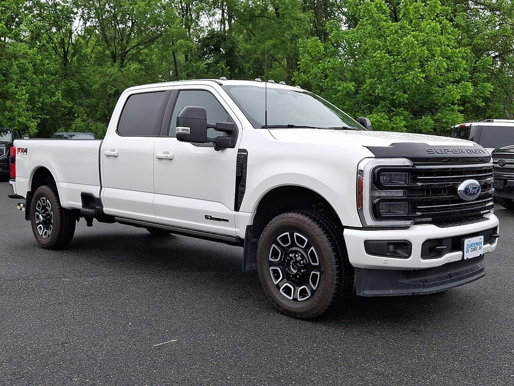 2025 Ford F-250 Platinum 4x4 Crew Cab 8' Box's photo