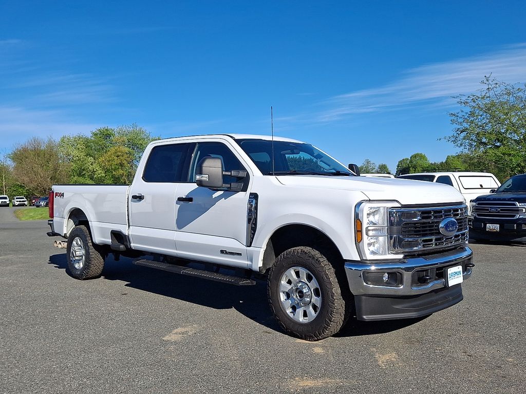 2024 Ford F-350 XLT 4x4 Crew Cab 176 in SRW's photo