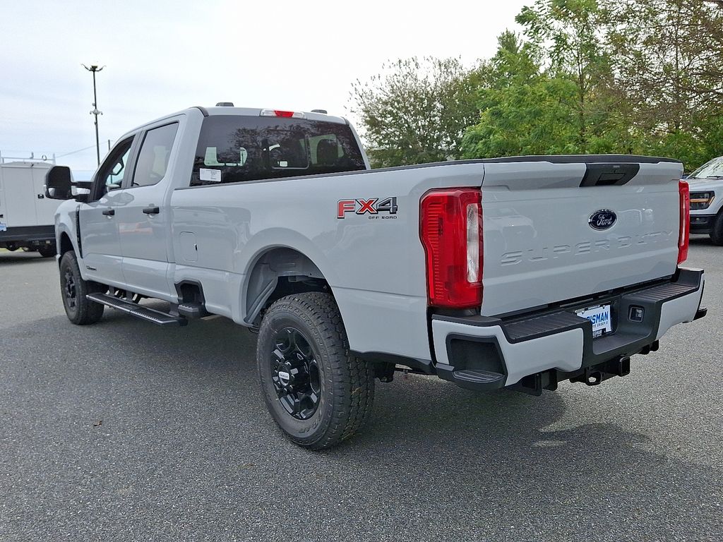 2026 Ford F-350 XL photo 3