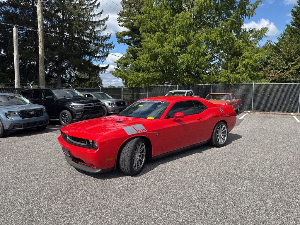 2014 Dodge Challenger R/T photo 3