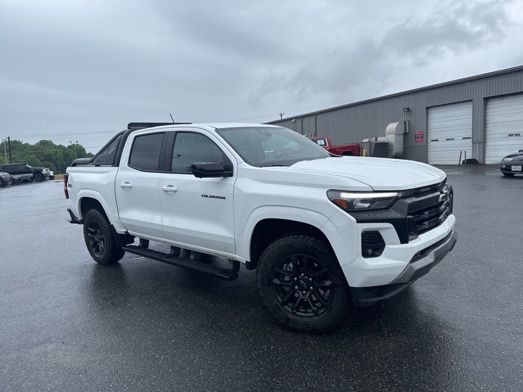 2025 Chevrolet Colorado Z71 Crew Cab Short Box 4x4's photo