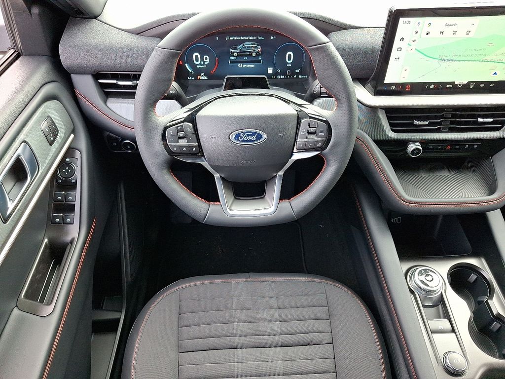 2026 Ford Explorer ST-Line - Photo 9