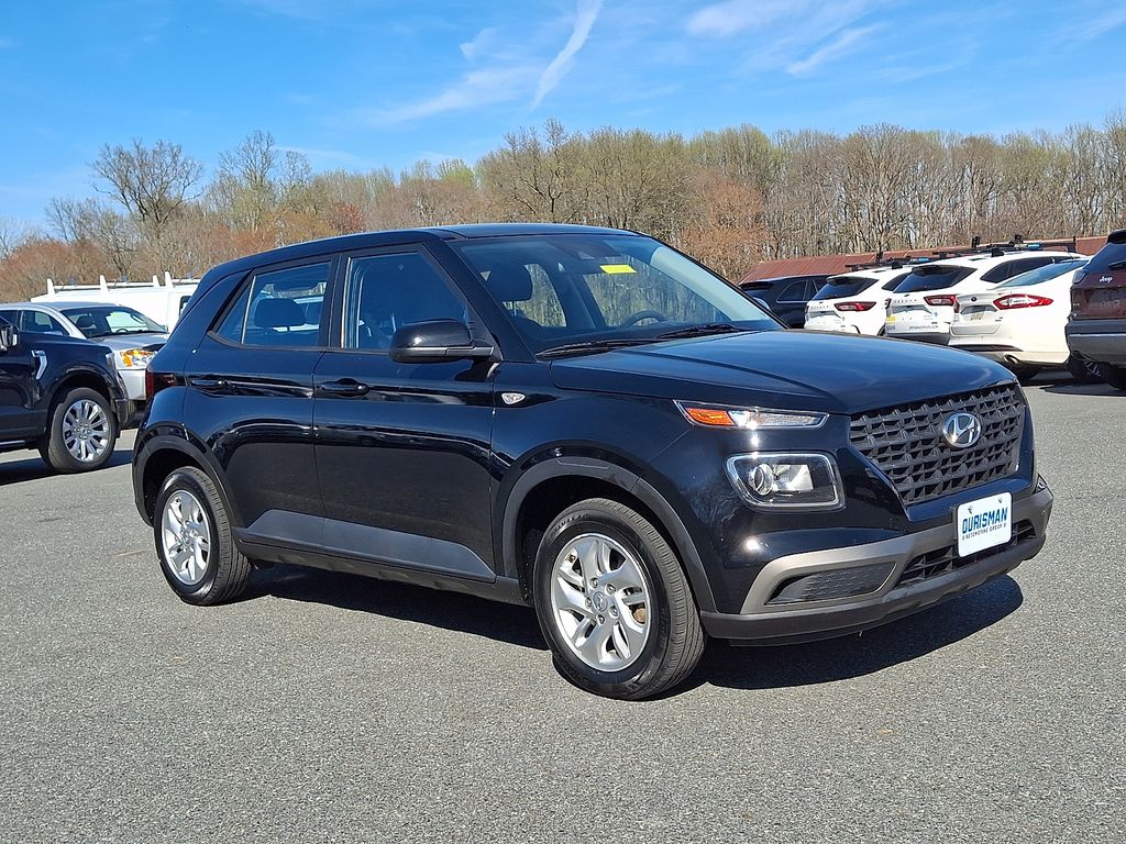 2022 Hyundai Venue SE