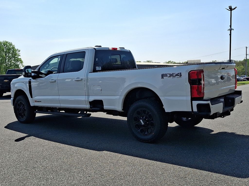 2025 Ford F-250 Lariat photo 4