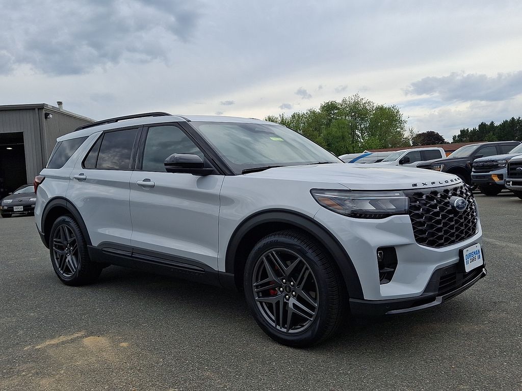 2026 Ford Explorer ST 4WD's photo