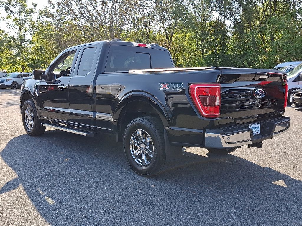2023 Ford F-150 XLT photo 4