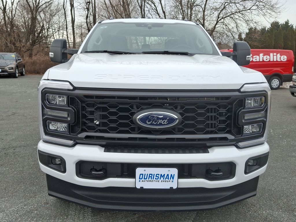 2025 Ford F-350 XL photo 2