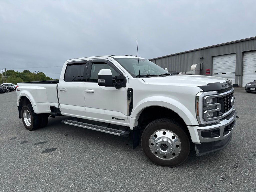 2025 Ford F-450 Lariat 4x4 Crew Cab 8' Box DRW's photo