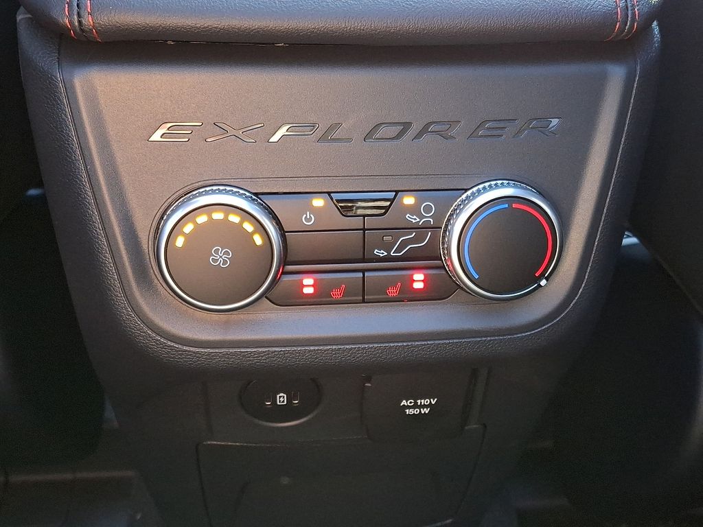 2026 Ford Explorer ST - Photo 7