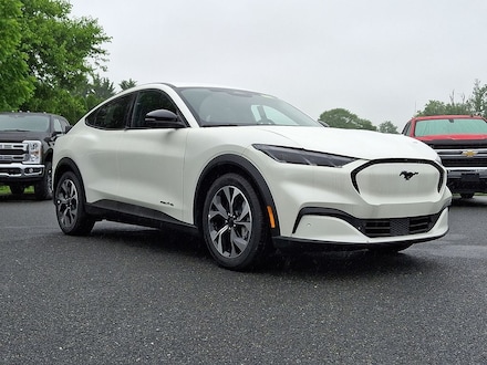 2025 Ford Mustang Mach-E Select SUV