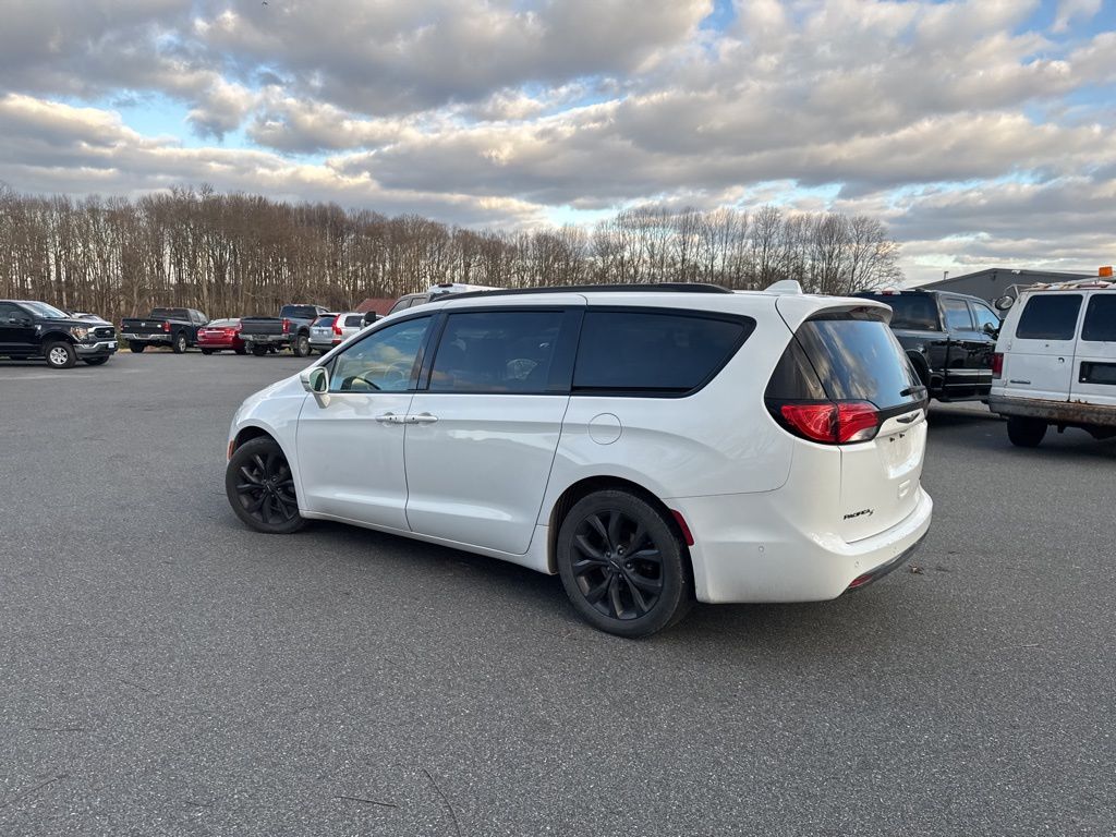 2018 Chrysler Pacifica Limited photo 4