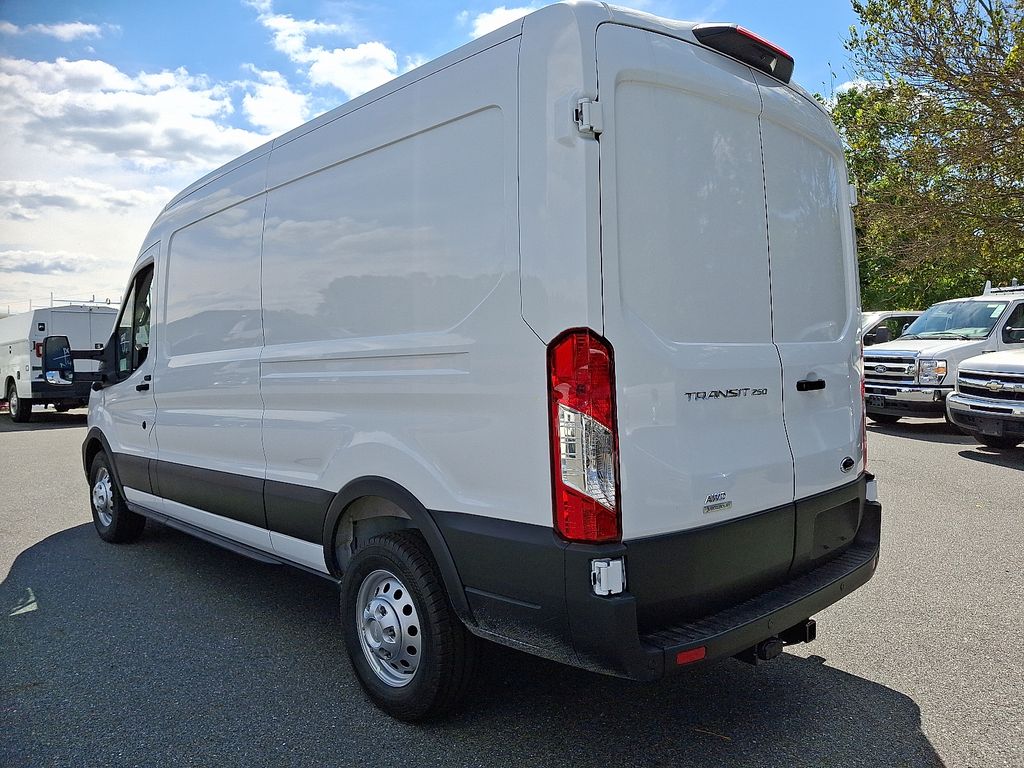 2025 Ford Transit Cargo Van photo 3