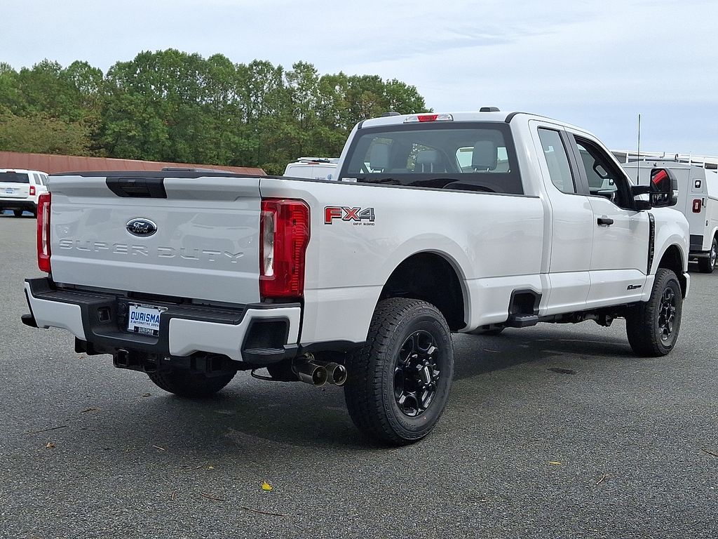 2026 Ford F-350 XL photo 4