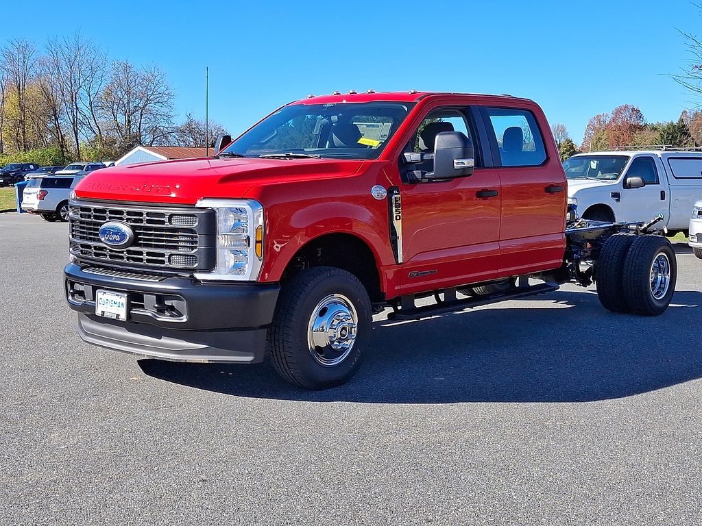 2026 Ford F-350 photo 2