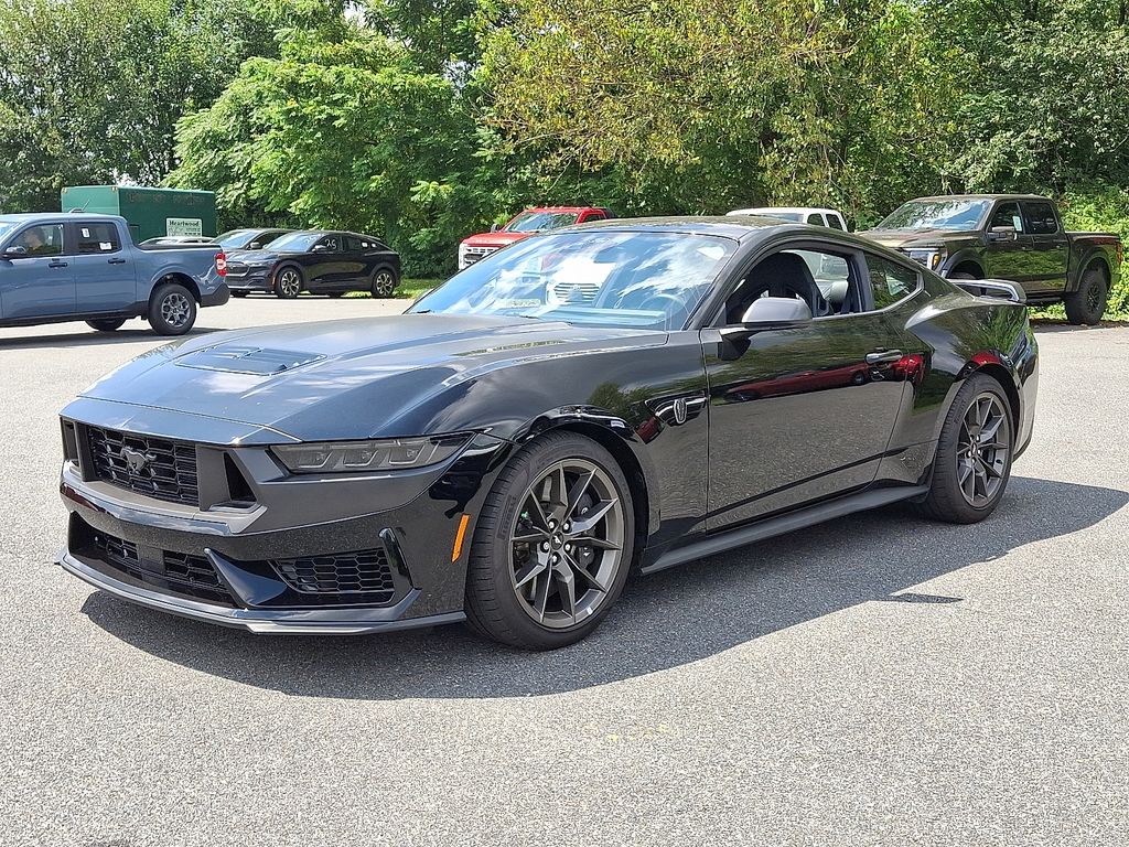 2024 Ford Mustang Dark Horse photo 3