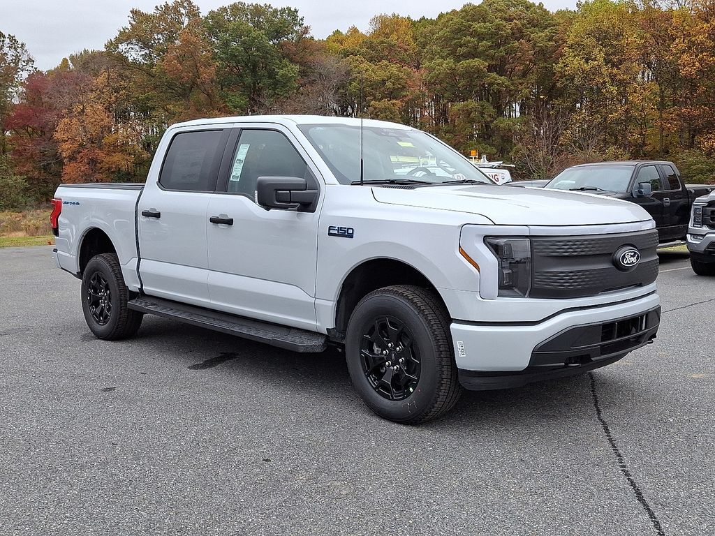 2025 Ford F-150 Lightning XLT's photo