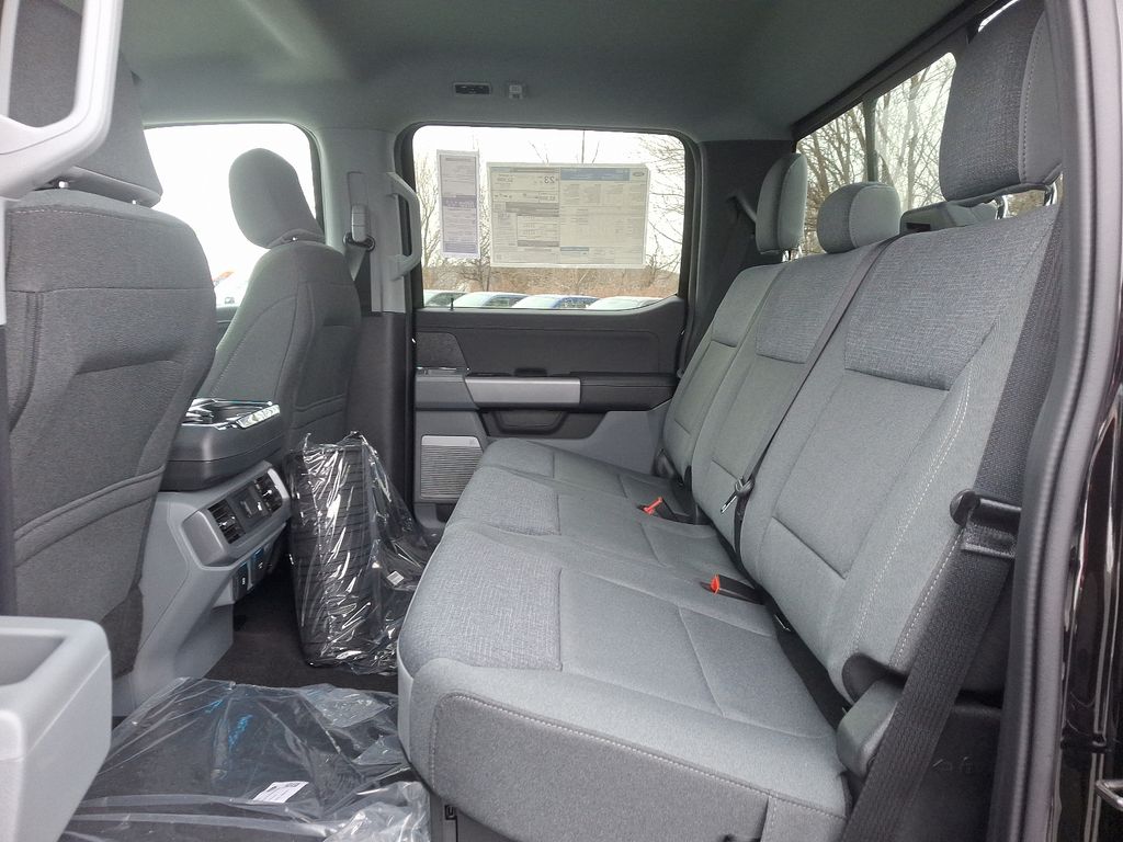 2025 Ford F-150 XLT - Photo 8