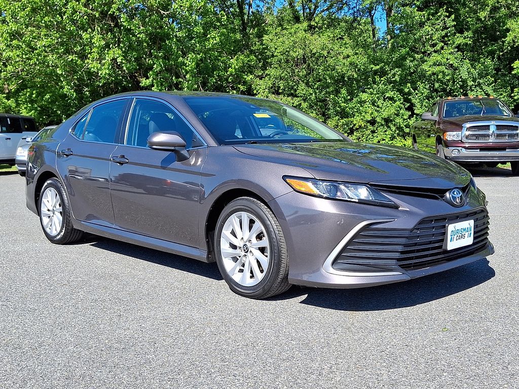 2021 Toyota Camry 2.5 Auto LE's photo