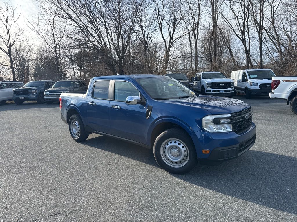 2024 Ford Maverick XL's photo
