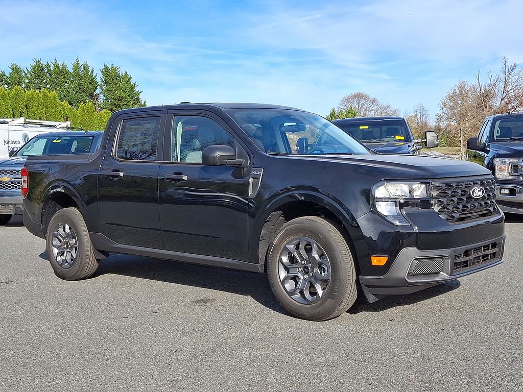 2025 Ford Maverick XLT's photo