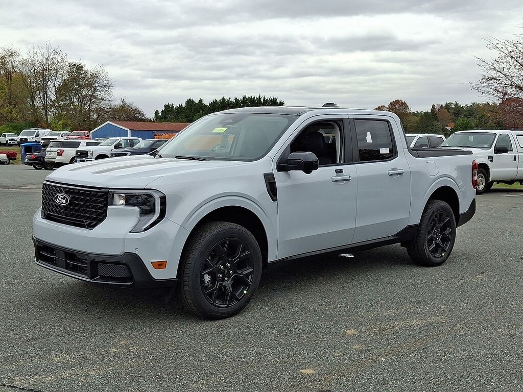 New 2025 Ford Maverick Lariat Truck