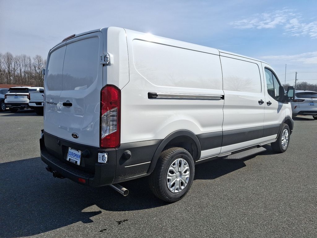 2025 Ford Transit photo 4