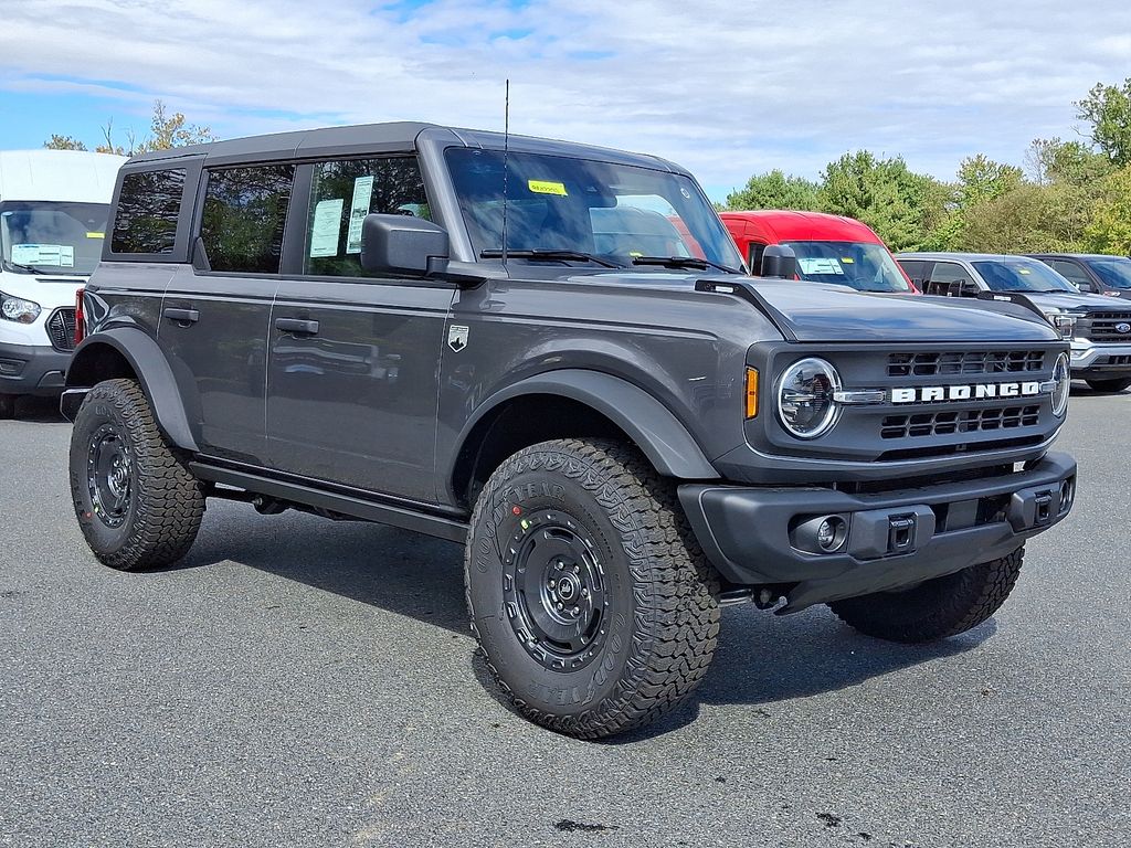 2025 Ford Bronco 4-Door Big Bend's photo