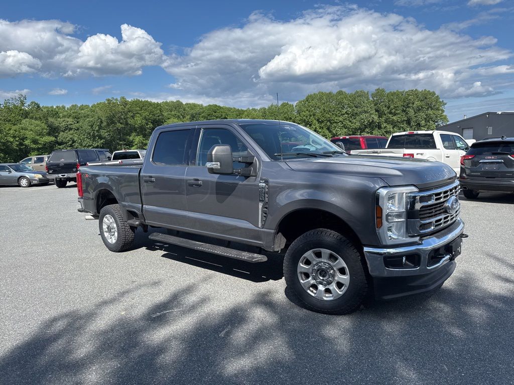 2024 Ford F-250 XLT 4x4 Crew Cab 8' Box's photo