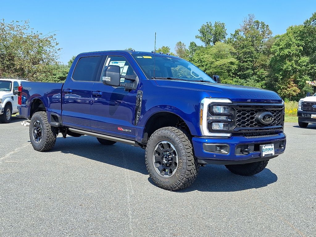 2026 Ford F-350 Super Duty Lariat's photo