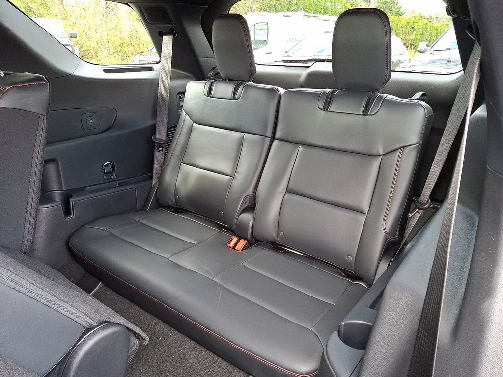 2026 Ford Explorer ST-Line - Photo 7