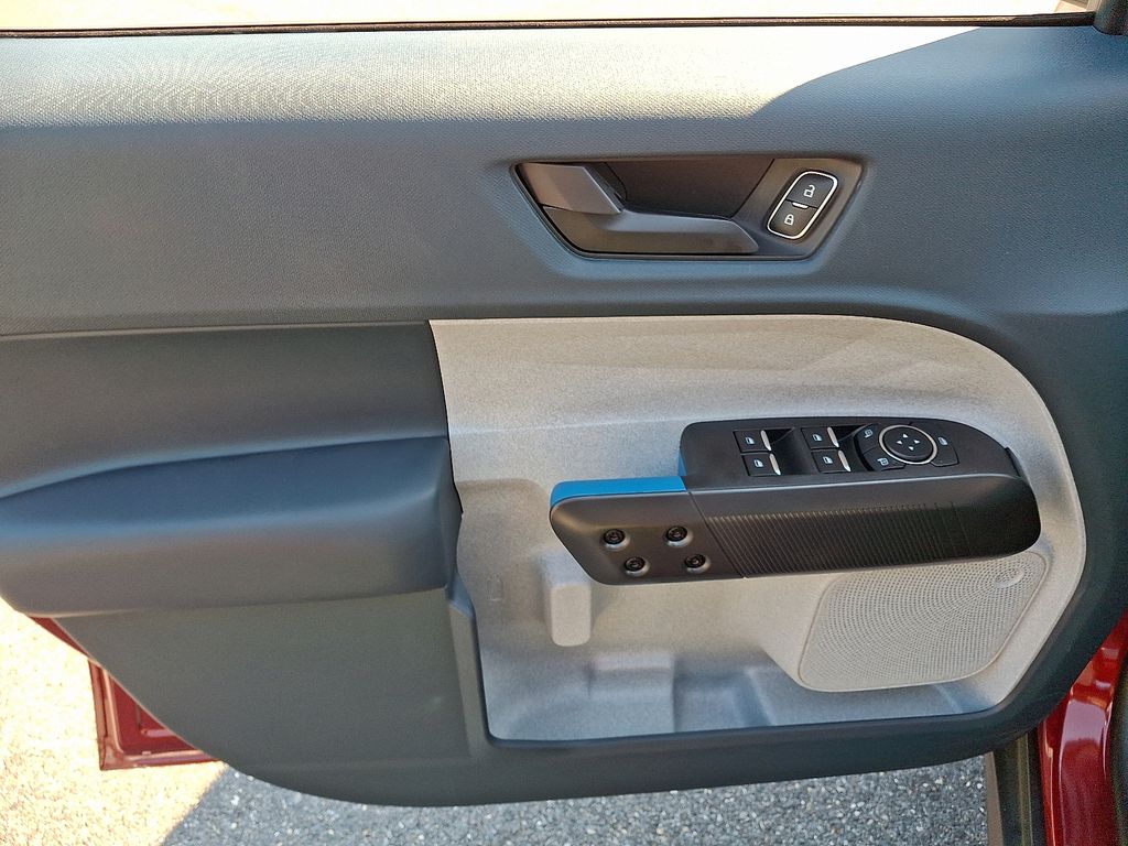 2025 Ford Maverick XLT - Photo 11
