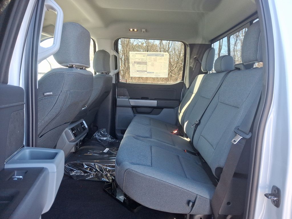 2025 Ford F-150 XLT - Photo 9