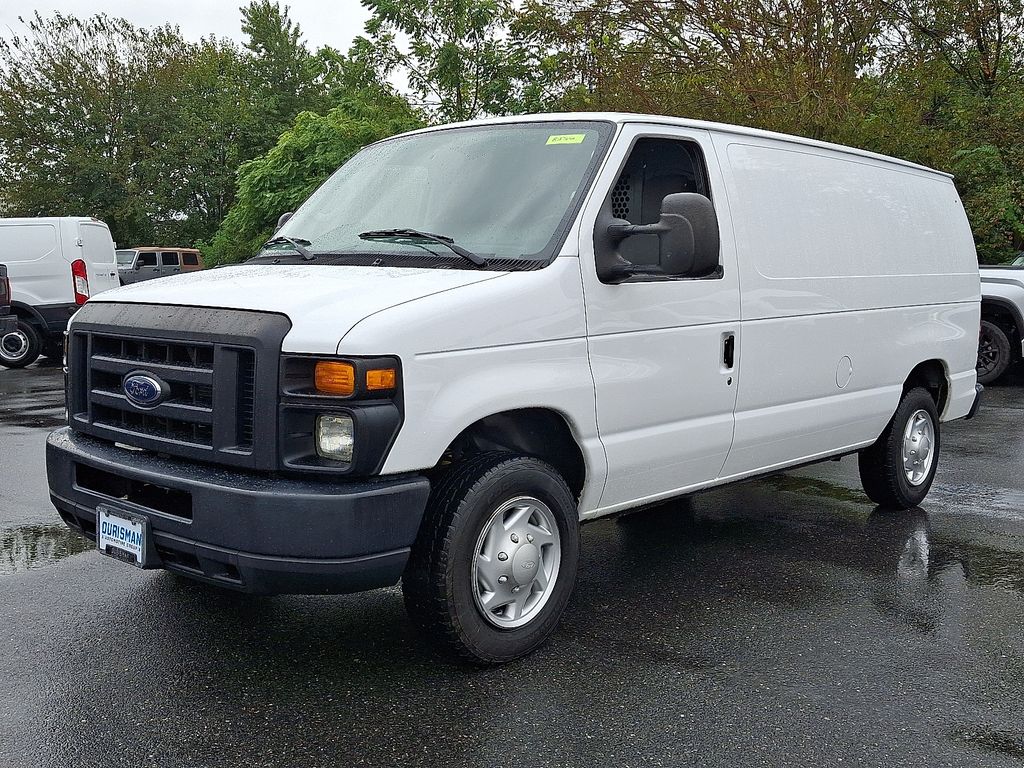 2014 Ford E-150 photo 3