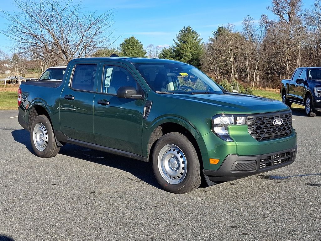 2025 Ford Maverick XL's photo