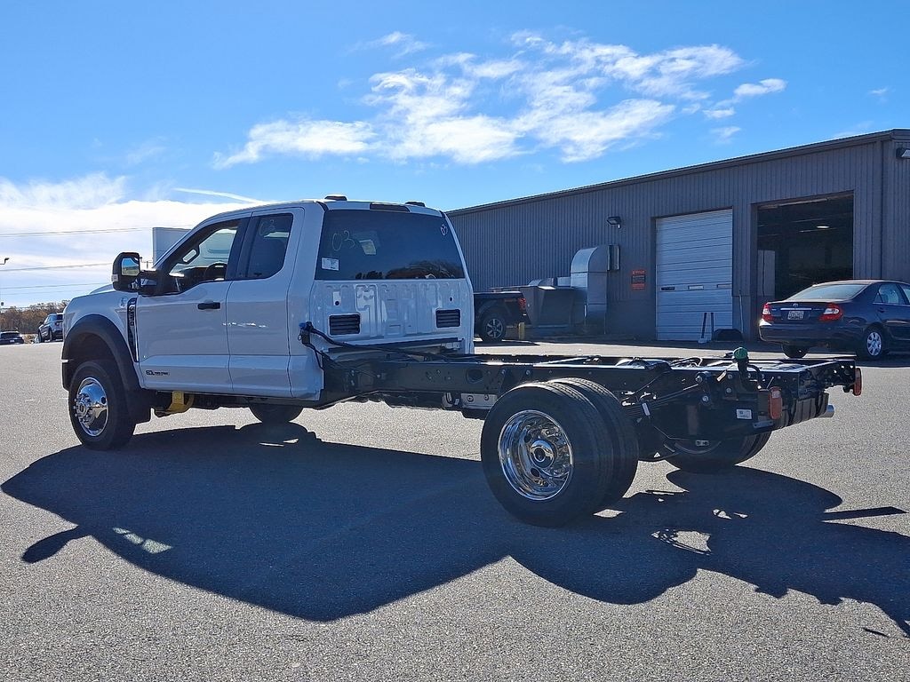 New 2026 Ford F-550SD XLT Chassis