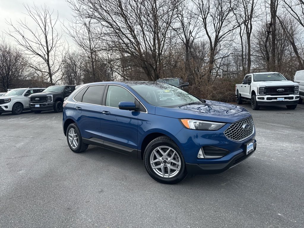2024 Ford Edge SEL's photo