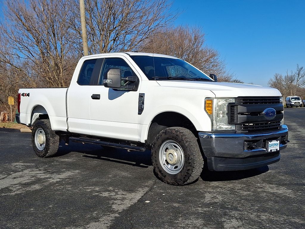 2017 Ford F-250 Super Duty XL's photo