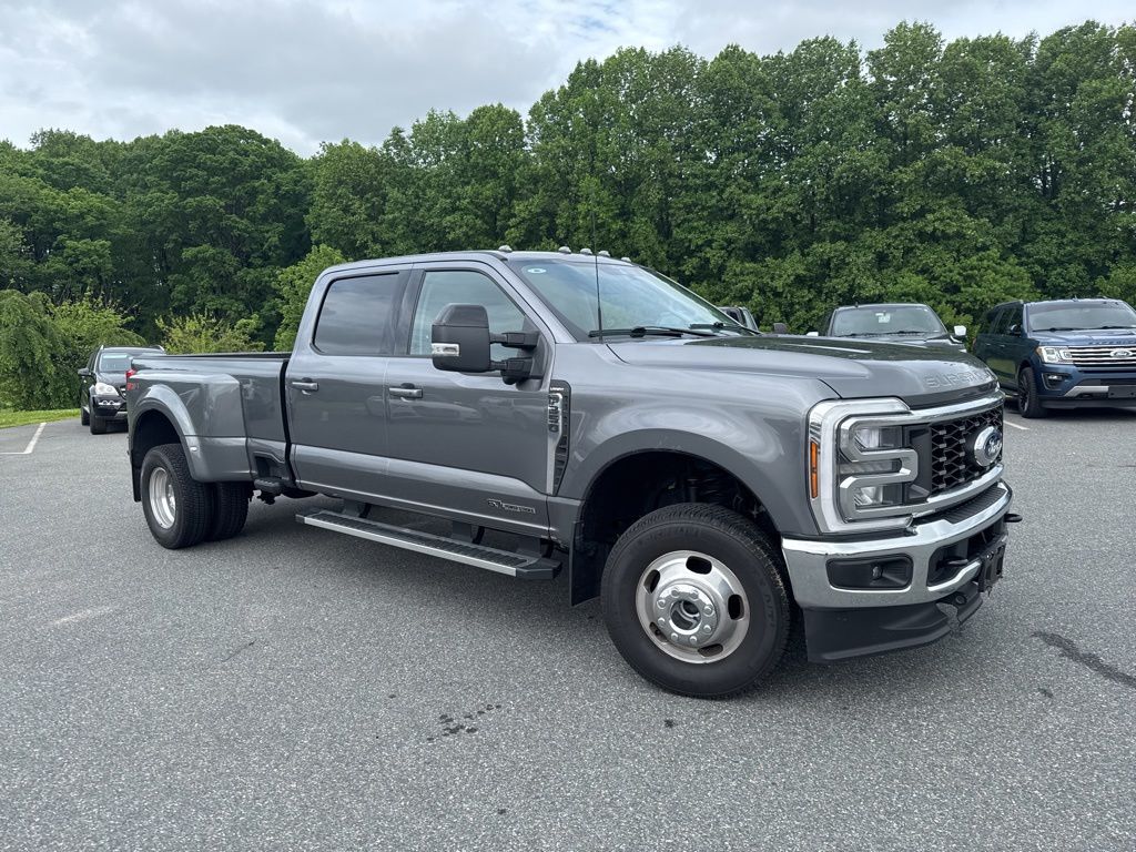2024 Ford F-350 Lariat 4x4 Crew Cab 8' Box DRW's photo