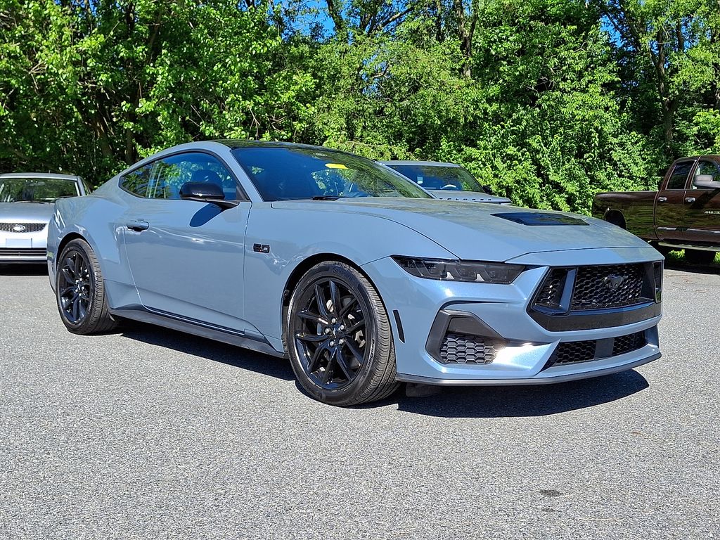 2024 Ford Mustang GT Fastback's photo