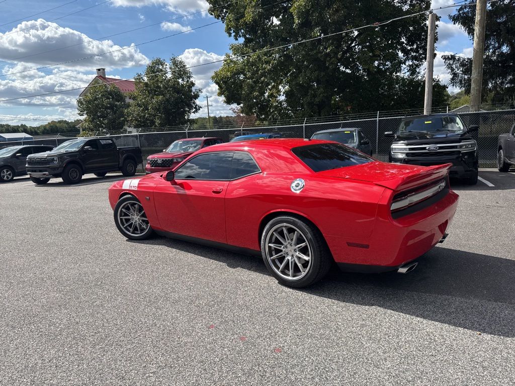 2014 Dodge Challenger R/T photo 4