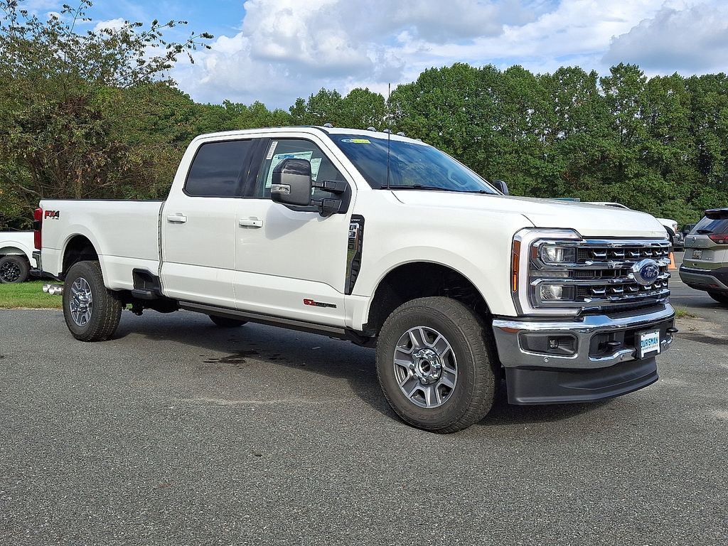 2026 Ford F-350 Super Duty Lariat's photo
