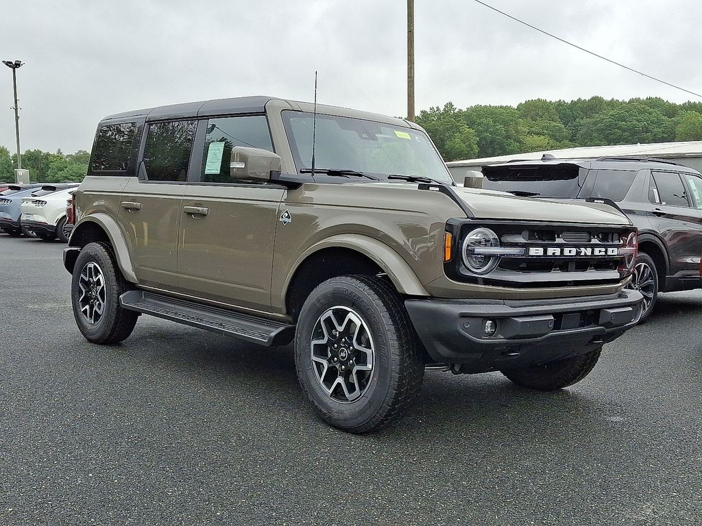New 2025 Ford Bronco Outer Banks SUV
