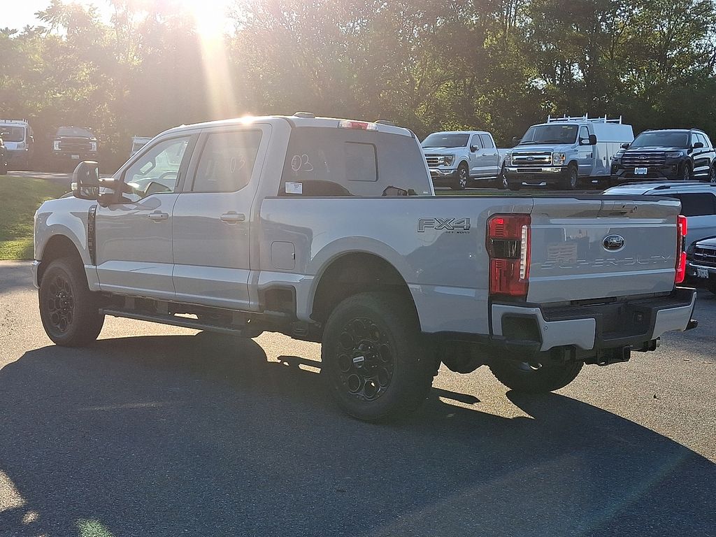 2026 Ford F-350 photo 4