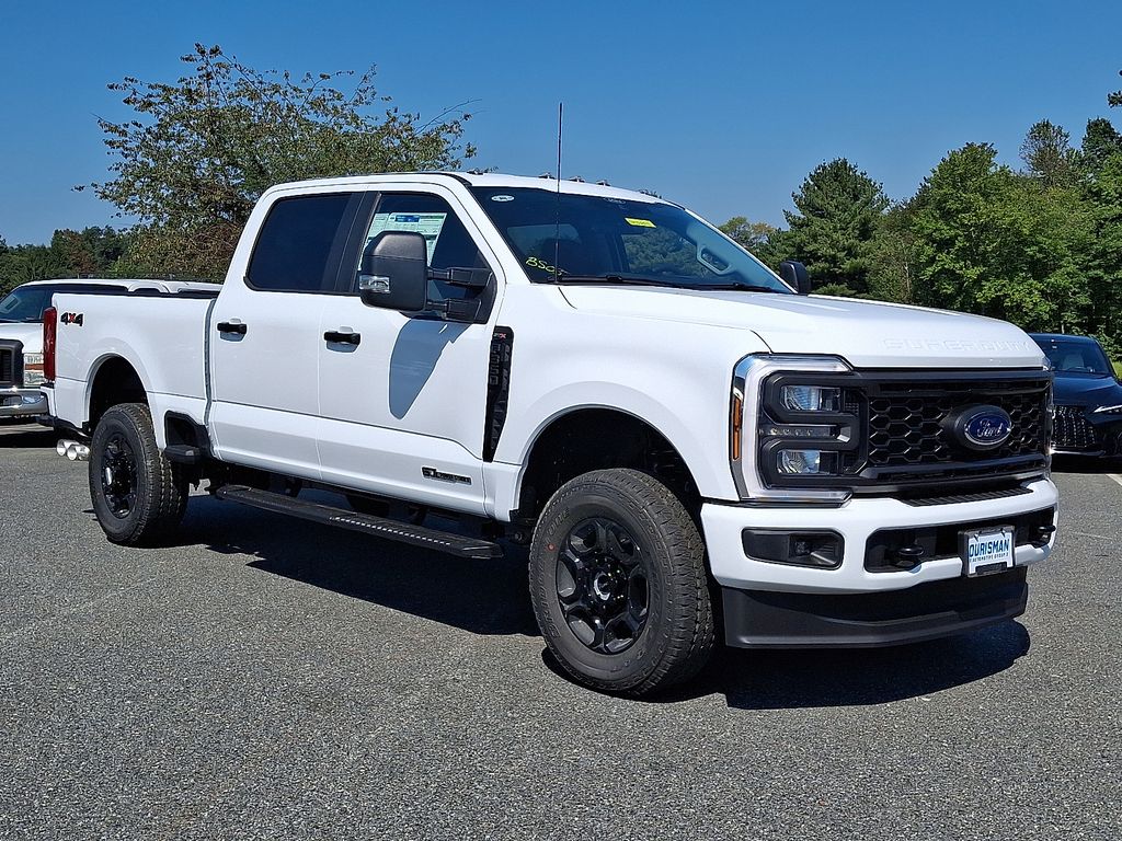 2026 Ford F-350 Super Duty XL's photo