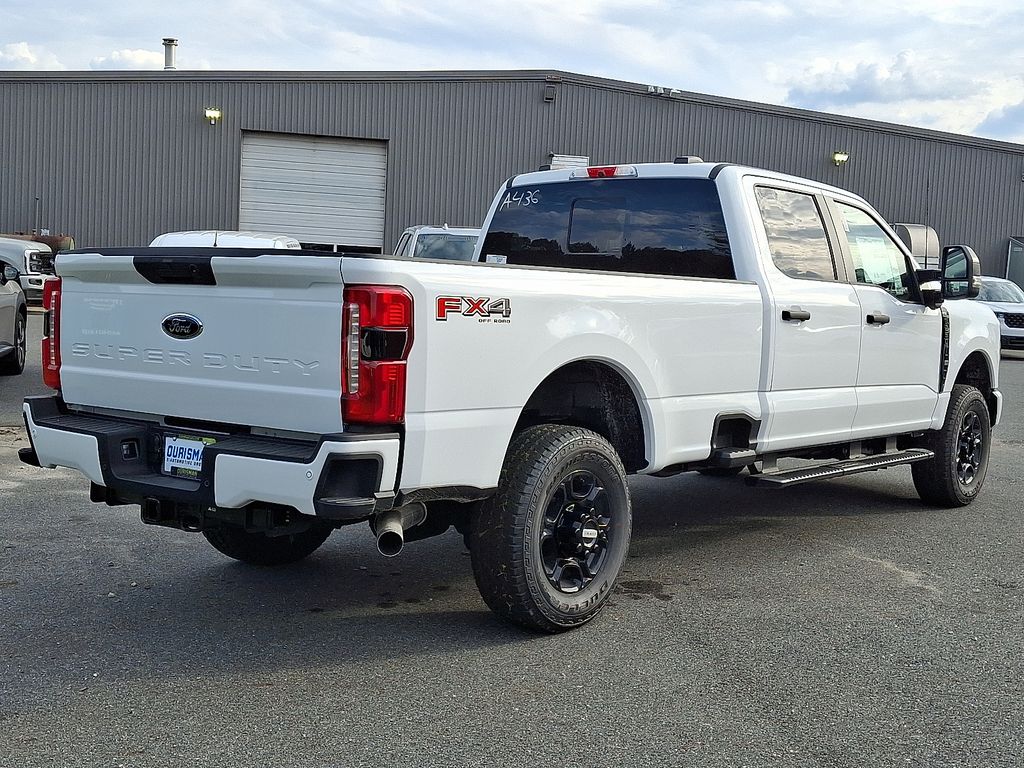 2026 Ford F-250 photo 4