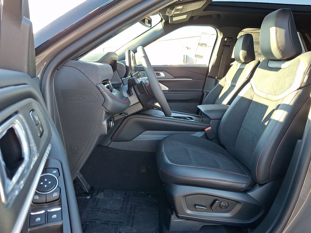 2026 Ford Explorer ST - Photo 10